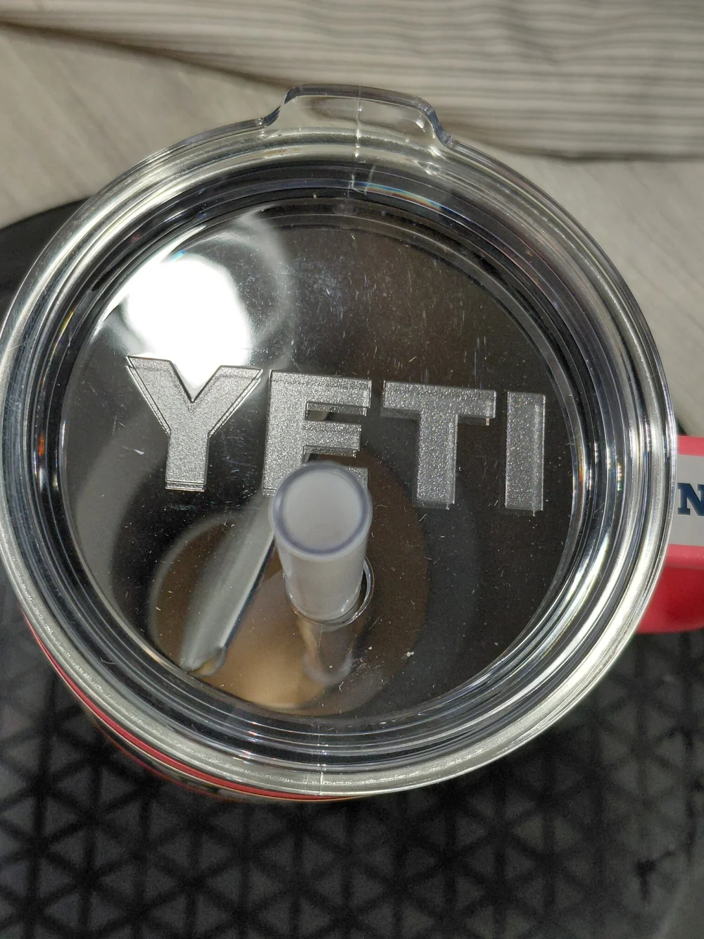 NWT YETI Rambler 35 oz Mug with Straw Lid - Limited Edition Tropical Pink